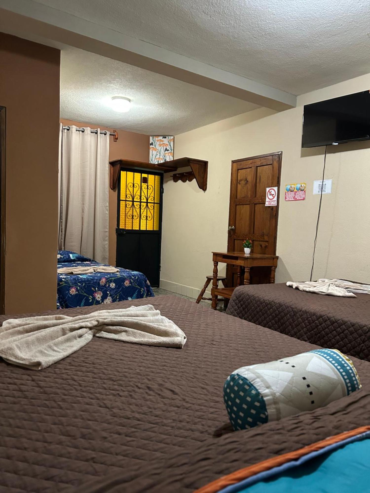 Hostal Sweet Dreams Panajachel Exterior photo